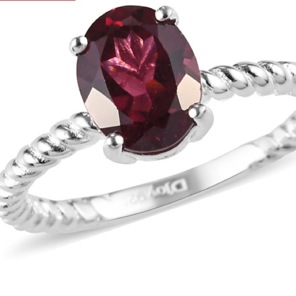 Garnet and 925 Sterling Silver ring